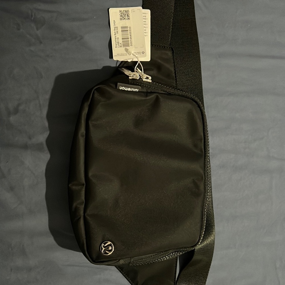 Lululemon Everywhere Belt Bag Large 2L NWT black